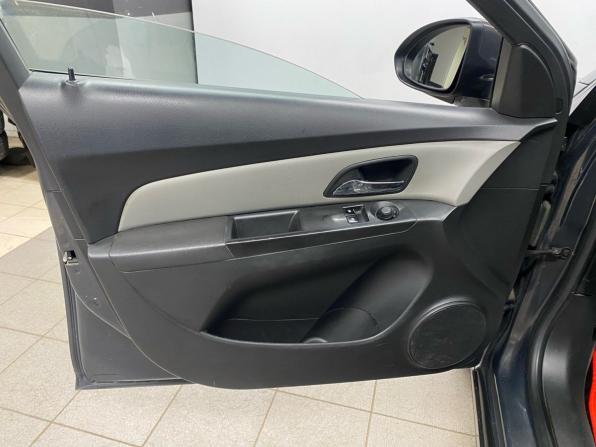 Chevrolet Cruze I Рестайлинг с пробегом 2013 года, цена 609 000 рублей, 190000 км, хэтчбек, Автокод Объявления