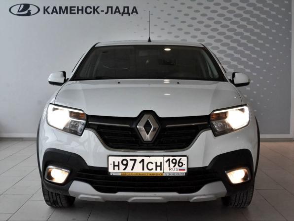 Renault Logan II Рестайлинг с пробегом 2021 года, цена 929 000 рублей, 235848 км, седан, Автокод Объявления