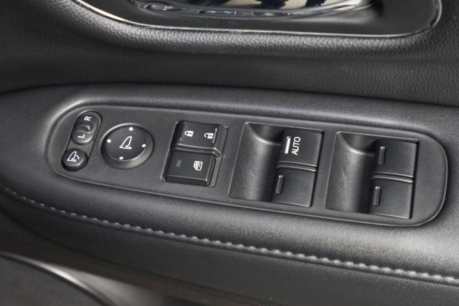 Honda Vezel I с пробегом 2014 года, цена 1 629 000 рублей, 128501 км, внедорожник, Автокод Объявления