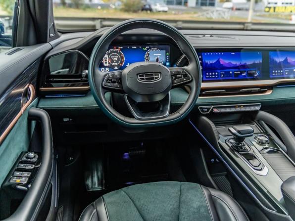Geely Monjaro I с пробегом 2023 года, цена 2 848 000 рублей, 89993 км, внедорожник, Автокод Объявления