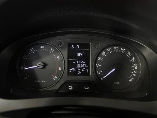Skoda Rapid I с пробегом 2015 года, цена 989 000 рублей, 139327 км, лифтбек, Автокод Объявления