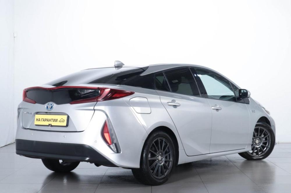 Toyota Prius IV (XW50) Челябинск  - изображение 7