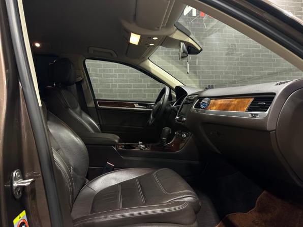 Volkswagen Touareg II с пробегом 2013 года, цена 2 499 000 рублей, 176000 км, внедорожник, Автокод Объявления