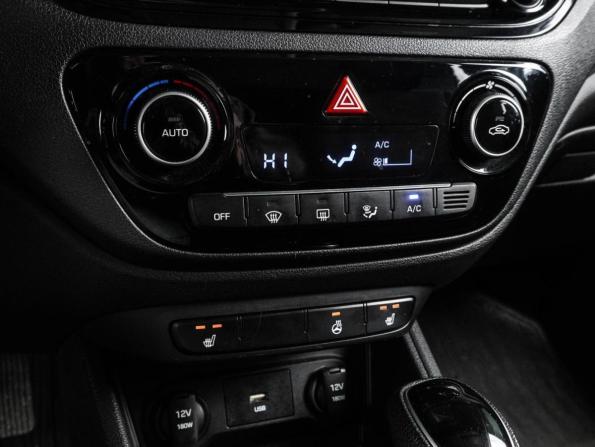 Hyundai Solaris II Рестайлинг с пробегом 2021 года, цена 1 299 000 рублей, 195135 км, седан, Автокод Объявления