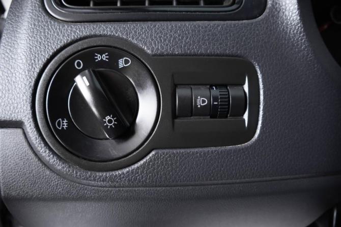 Volkswagen Polo V Рестайлинг с пробегом 2017 года, цена 1 399 000 рублей, 283540 км, седан, Автокод Объявления