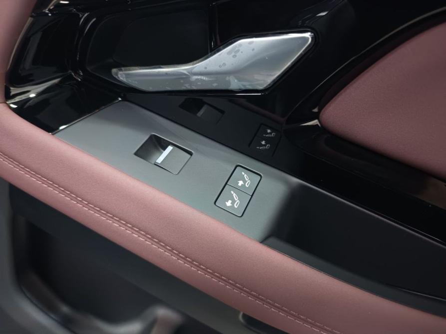 Land Rover Range Rover Evoque II Рестайлинг Воронеж  - изображение 13