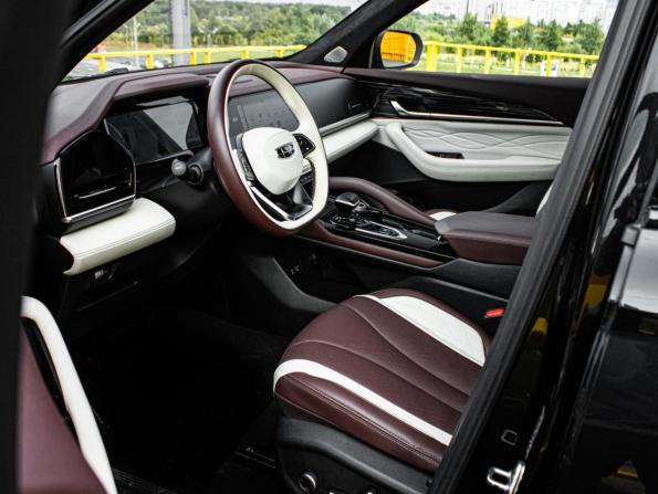 Geely Monjaro I с пробегом 2023 года, цена 3 129 000 рублей, 27931 км, внедорожник, Автокод Объявления