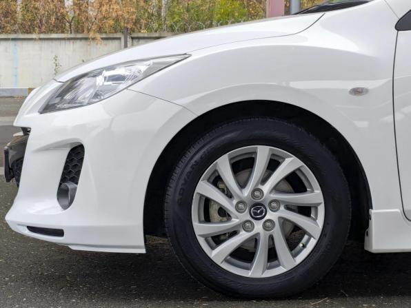 Mazda Axela II Рестайлинг с пробегом 2012 года, цена 1 049 500 рублей, 61567 км, хэтчбек, Автокод Объявления