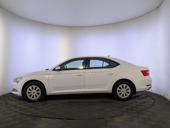 Skoda Superb III с пробегом 2019 года, цена 2 450 000 рублей, 53688 км, лифтбек, Автокод Объявления