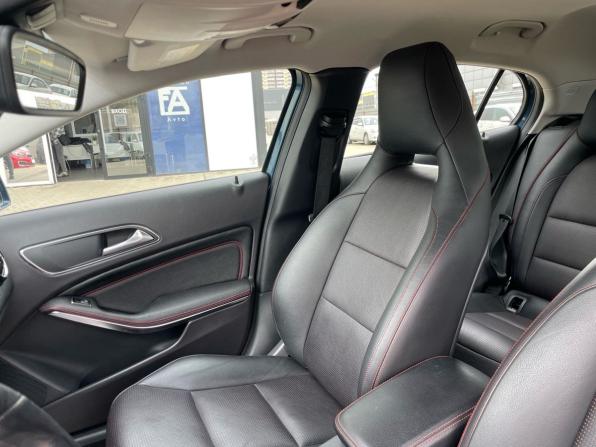 Mercedes-Benz GLA I (X156) Рестайлинг с пробегом 2019 года, цена 2 080 000 рублей, 85160 км, внедорожник, Автокод Объявления