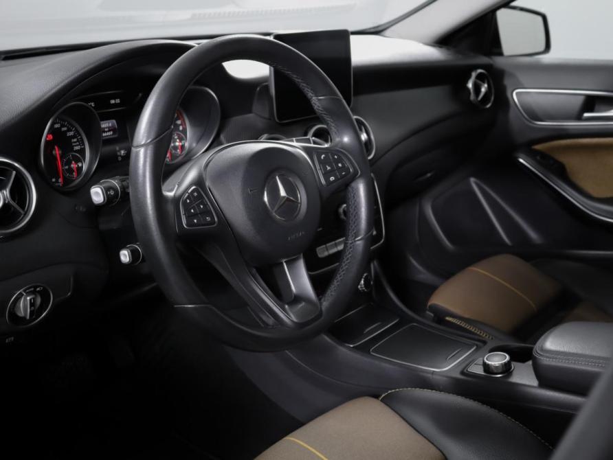 Mercedes-Benz GLA I (X156) Рестайлинг Москва  - изображение 14
