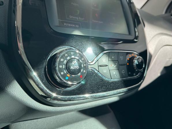 Renault Kaptur I с пробегом 2019 года, цена 1 749 000 рублей, 97000 км, внедорожник, Автокод Объявления