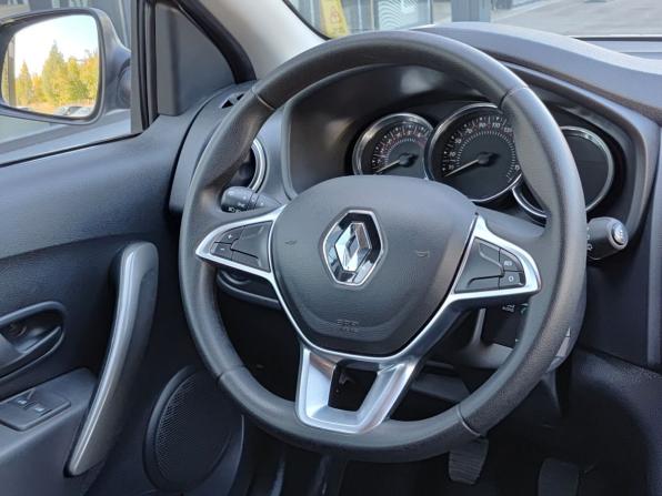 Renault Sandero II Рестайлинг с пробегом 2019 года, цена 1 255 000 рублей, 33800 км, хэтчбек, Автокод Объявления