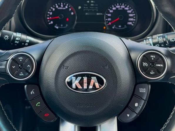 Kia Soul II Рестайлинг с пробегом 2018 года, цена 1 870 000 рублей, 82200 км, хэтчбек, Автокод Объявления