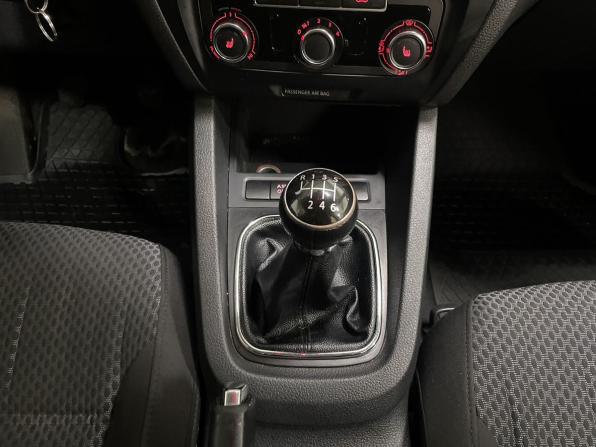 Volkswagen Jetta VI с пробегом 2011 года, цена 990 000 рублей, 196448 км, седан, Автокод Объявления