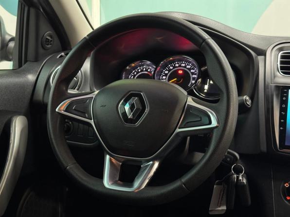 Renault Logan II Рестайлинг с пробегом 2019 года, цена 1 110 000 рублей, 122620 км, седан, Автокод Объявления