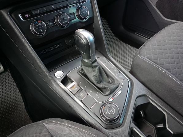 Volkswagen Tiguan II с пробегом 2018 года, цена 2 399 000 рублей, 149300 км, внедорожник, Автокод Объявления