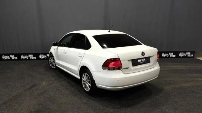 Volkswagen Polo V с пробегом 2015 года, цена 810 000 рублей, 170020 км, седан, Автокод Объявления