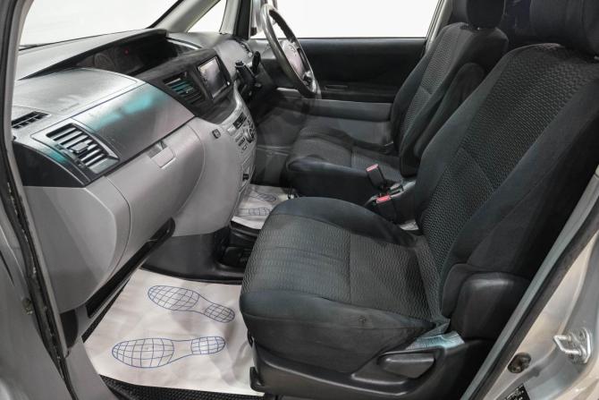 Toyota Voxy I (R60) с пробегом 2006 года, цена 1 149 000 рублей, 282000 км, компактвэн, Автокод Объявления