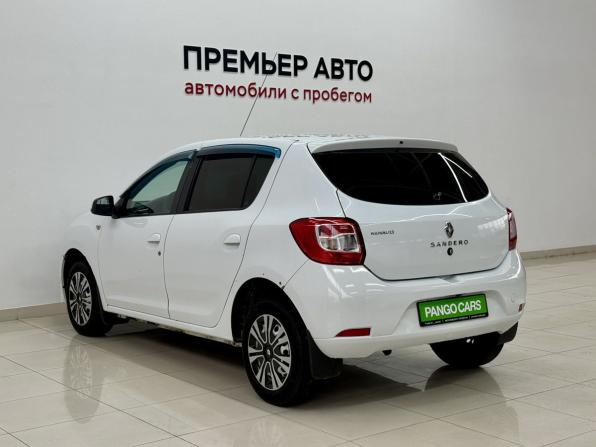 Renault Sandero II с пробегом 2014 года, цена 535 000 рублей, 240347 км, хэтчбек, Автокод Объявления