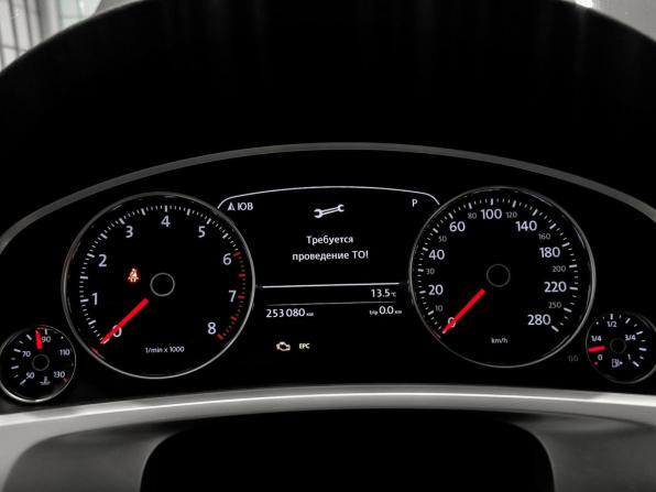 Volkswagen Touareg II с пробегом 2010 года, цена 1 799 000 рублей, 253078 км, внедорожник, Автокод Объявления