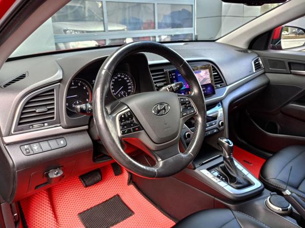 Hyundai Elantra VI (AD) с пробегом 2018 года, цена 1 363 800 рублей, 156708 км, седан, Автокод Объявления