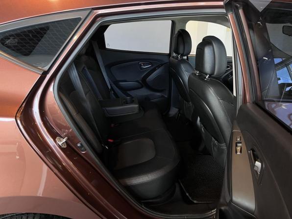 Hyundai ix35 I Рестайлинг с пробегом 2014 года, цена 1 100 000 рублей, 261826 км, внедорожник, Автокод Объявления
