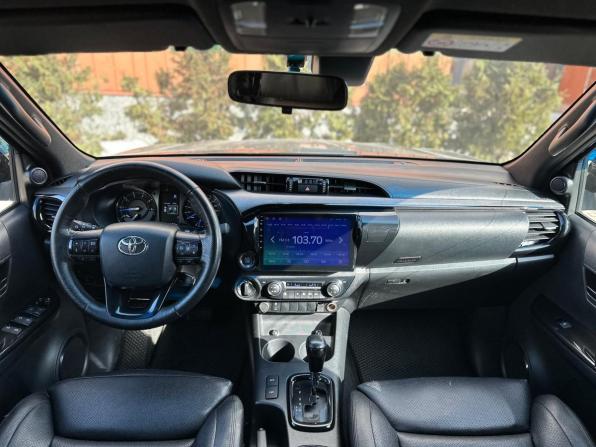 Toyota Hilux VIII Рестайлинг 2 с пробегом 2022 года, цена 4 950 000 рублей, 82068 км, пикап, Автокод Объявления