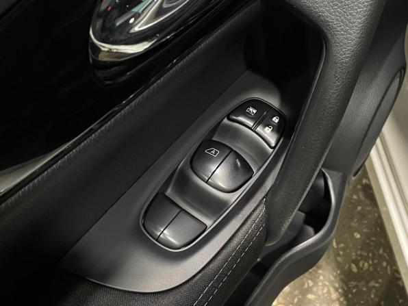 Nissan Qashqai II с пробегом 2017 года, цена 1 850 000 рублей, 104894 км, внедорожник, Автокод Объявления