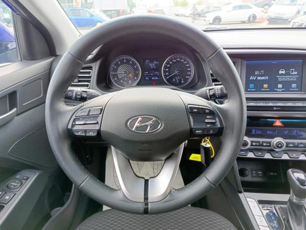 Hyundai Elantra VI (AD) Рестайлинг с пробегом 2019 года, цена 1 524 995 рублей, 96206 км, седан, Автокод Объявления