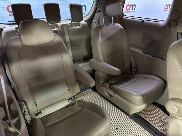 Kia Carnival III с пробегом 2018 года, цена 2 699 000 рублей, 116000 км, минивэн, Автокод Объявления