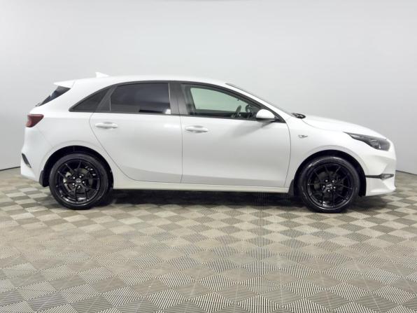 Kia Ceed III Рестайлинг с пробегом 2022 года, цена 2 046 100 рублей, 90848 км, хэтчбек, Автокод Объявления