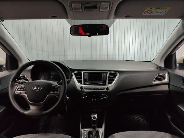 Hyundai Solaris II с пробегом 2019 года, цена 1 330 000 рублей, 140216 км, седан, Автокод Объявления
