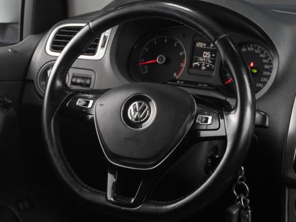 Volkswagen Polo V Рестайлинг с пробегом 2016 года, цена 1 079 000 рублей, 174717 км, седан, Автокод Объявления