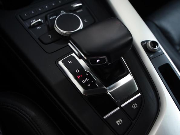 Audi A4 V (B9) с пробегом 2017 года, цена 2 366 000 рублей, 101271 км, седан, Автокод Объявления