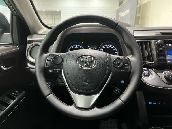 Toyota RAV4 IV (XA40) Рестайлинг с пробегом 2017 года, цена 2 374 000 рублей, 142623 км, внедорожник, Автокод Объявления