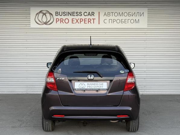 Honda Fit II с пробегом 2012 года, цена 795 000 рублей, 151116 км, хэтчбек, Автокод Объявления