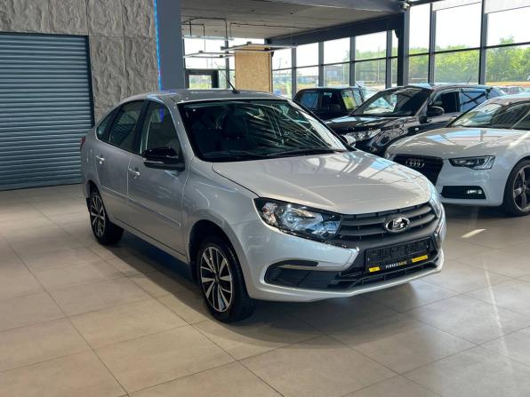Lada (ВАЗ) Granta I Рестайлинг с пробегом 2022 года, цена 830 000 рублей, 42593 км, хэтчбек, Автокод Объявления