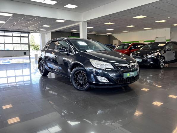 Opel Astra J с пробегом 2011 года, цена 695 000 рублей, 240000 км, хэтчбек, Автокод Объявления