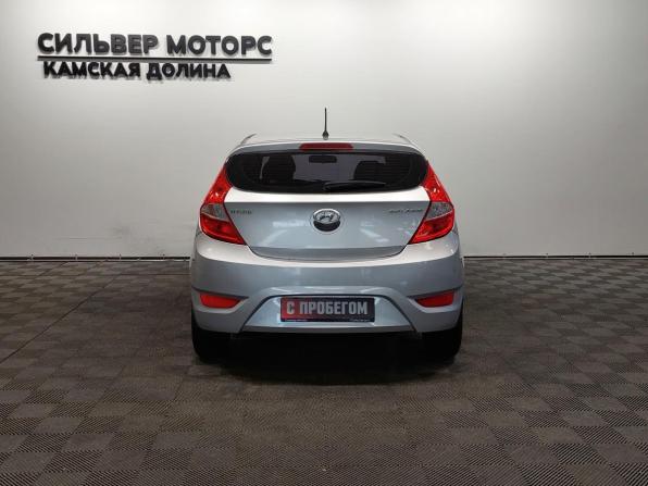 Hyundai Solaris I с пробегом 2014 года, цена 740 000 рублей, 196000 км, хэтчбек, Автокод Объявления