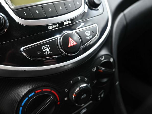 Hyundai Solaris I с пробегом 2012 года, цена 749 900 рублей, 121000 км, хэтчбек, Автокод Объявления