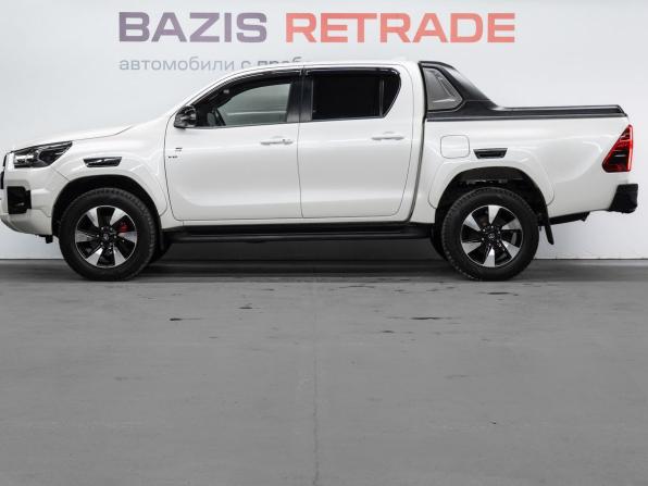 Toyota Hilux VIII Рестайлинг 2 с пробегом 2022 года, цена 6 849 000 рублей, 8613 км, пикап, Автокод Объявления