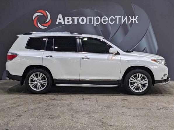 Toyota Highlander II (XU40) Рестайлинг с пробегом 2012 года, цена 1 945 000 рублей, 247036 км, внедорожник, Автокод Объявления