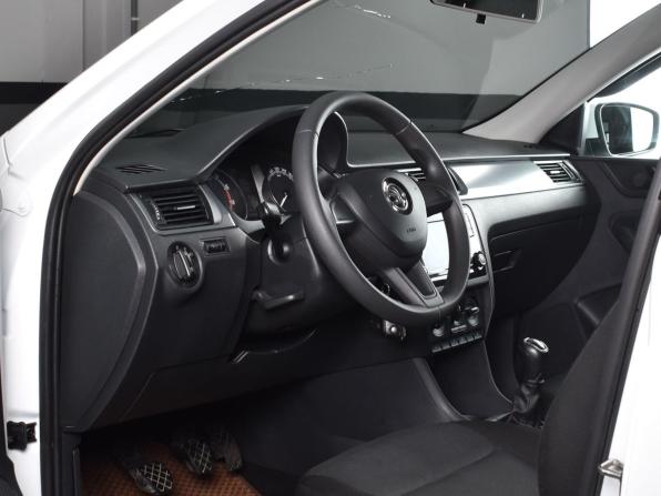 Skoda Rapid I Рестайлинг с пробегом 2019 года, цена 1 110 999 рублей, 112386 км, лифтбек, Автокод Объявления
