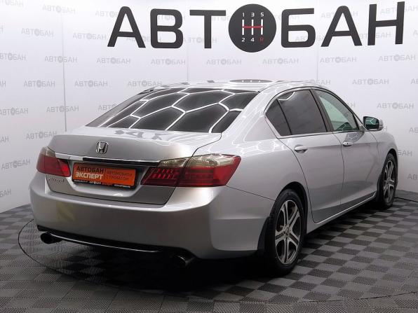 Honda Accord IX с пробегом 2013 года, цена 1 200 000 рублей, 354699 км, седан, Автокод Объявления
