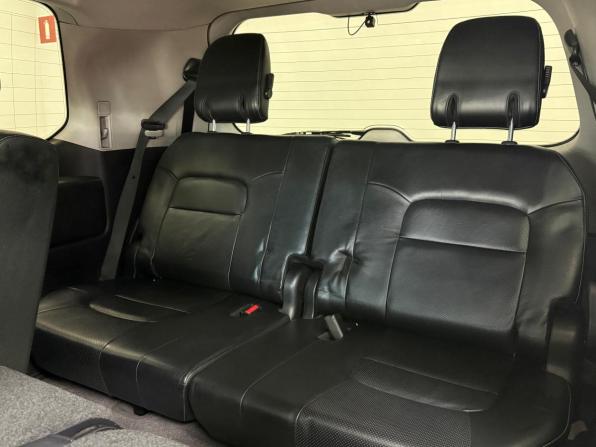 Toyota Land Cruiser 200 Series Рестайлинг 1 с пробегом 2013 года, цена 3 750 000 рублей, 227623 км, внедорожник, Автокод Объявления