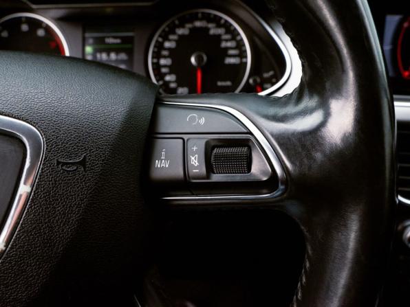 Audi A4 allroad IV (B8) Рестайлинг с пробегом 2013 года, цена 1 560 000 рублей, 280912 км, универсал, Автокод Объявления