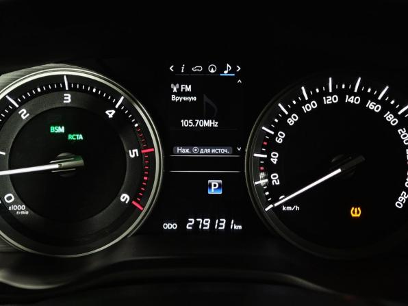 Toyota Land Cruiser 200 Series Рестайлинг 2 с пробегом 2015 года, цена 4 550 000 рублей, 279129 км, внедорожник, Автокод Объявления
