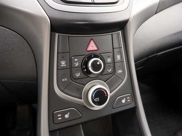 Hyundai Elantra V (MD) Рестайлинг с пробегом 2015 года, цена 1 348 000 рублей, 91700 км, седан, Автокод Объявления