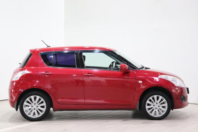 Suzuki Swift IV с пробегом 2011 года, цена 825 000 рублей, 92996 км, хэтчбек, Автокод Объявления